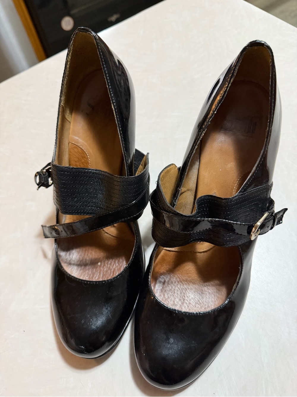 Classic Black Patent Mary Jane Heels - Picture 2 of 4